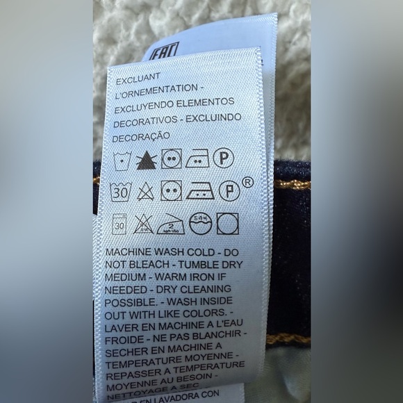 Levi's Women's 725 High Rise Bootcut Jeans Dark Blue Wash Size 33 New with Tags - Picture 10 of 12